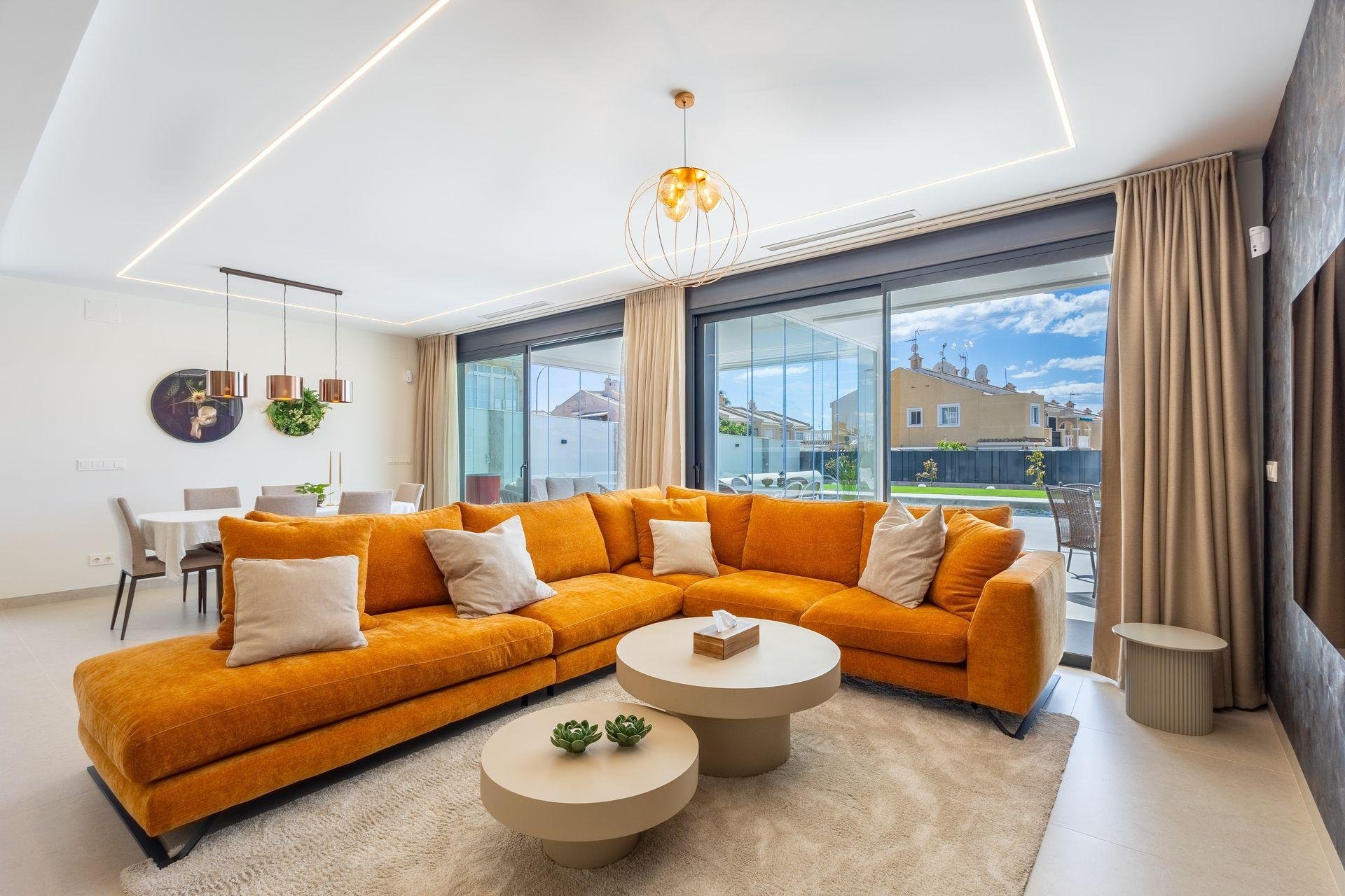 Huvila Torrevieja, Alicante, Espanja 234 m2 No. 195887