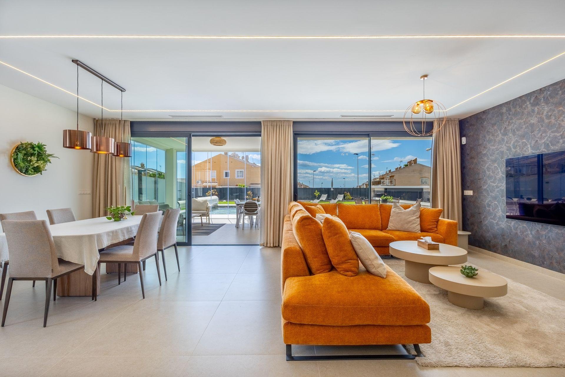 Huvila Torrevieja, Alicante, Espanja 234 m2 No. 195887