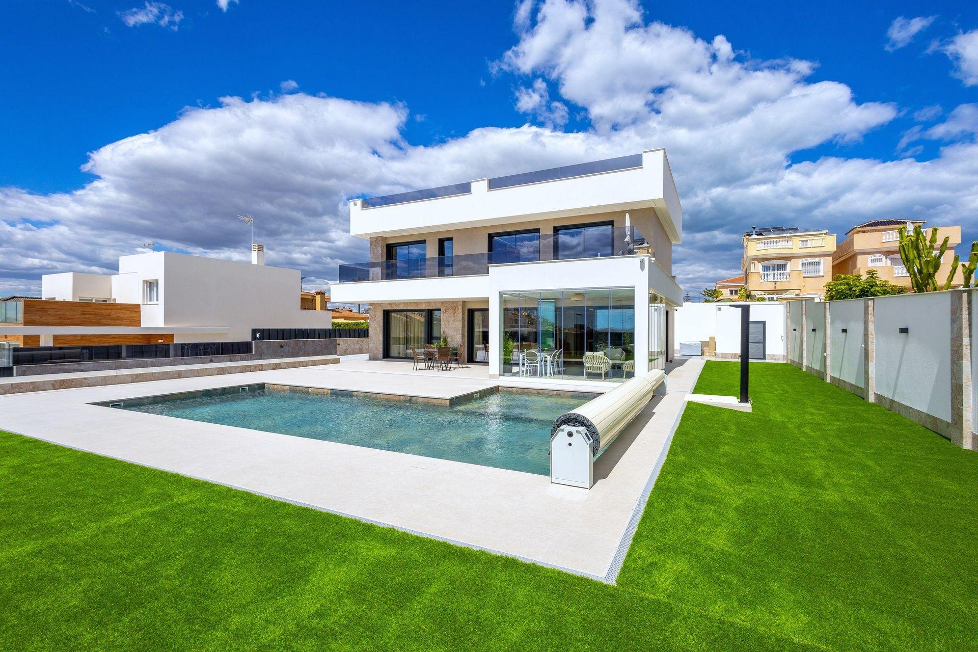 Huvila Torrevieja, Alicante, Espanja 234 m2 No. 195887