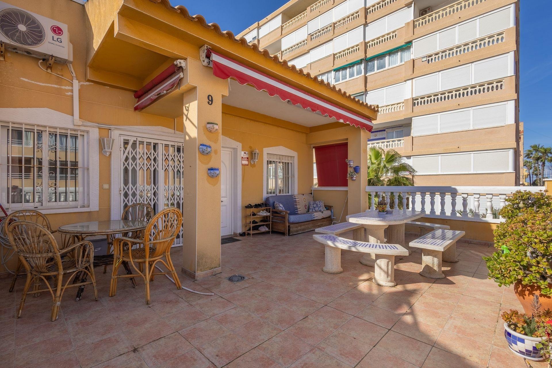 Apartamento en La Mata, Alicante, España 57 m2 No. 195889