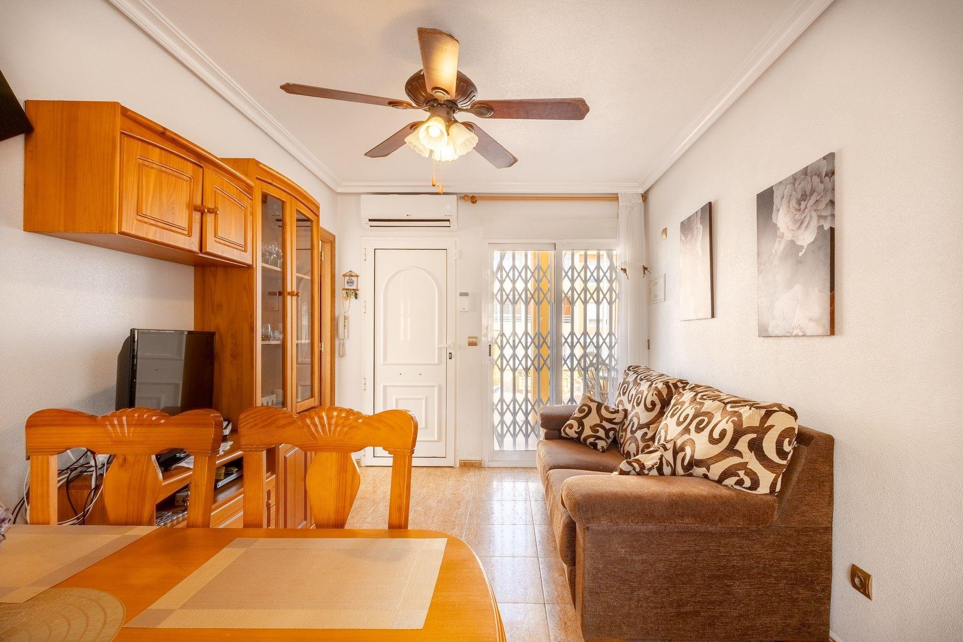 Apartamento en La Mata, Alicante, España 57 m2 No. 195889