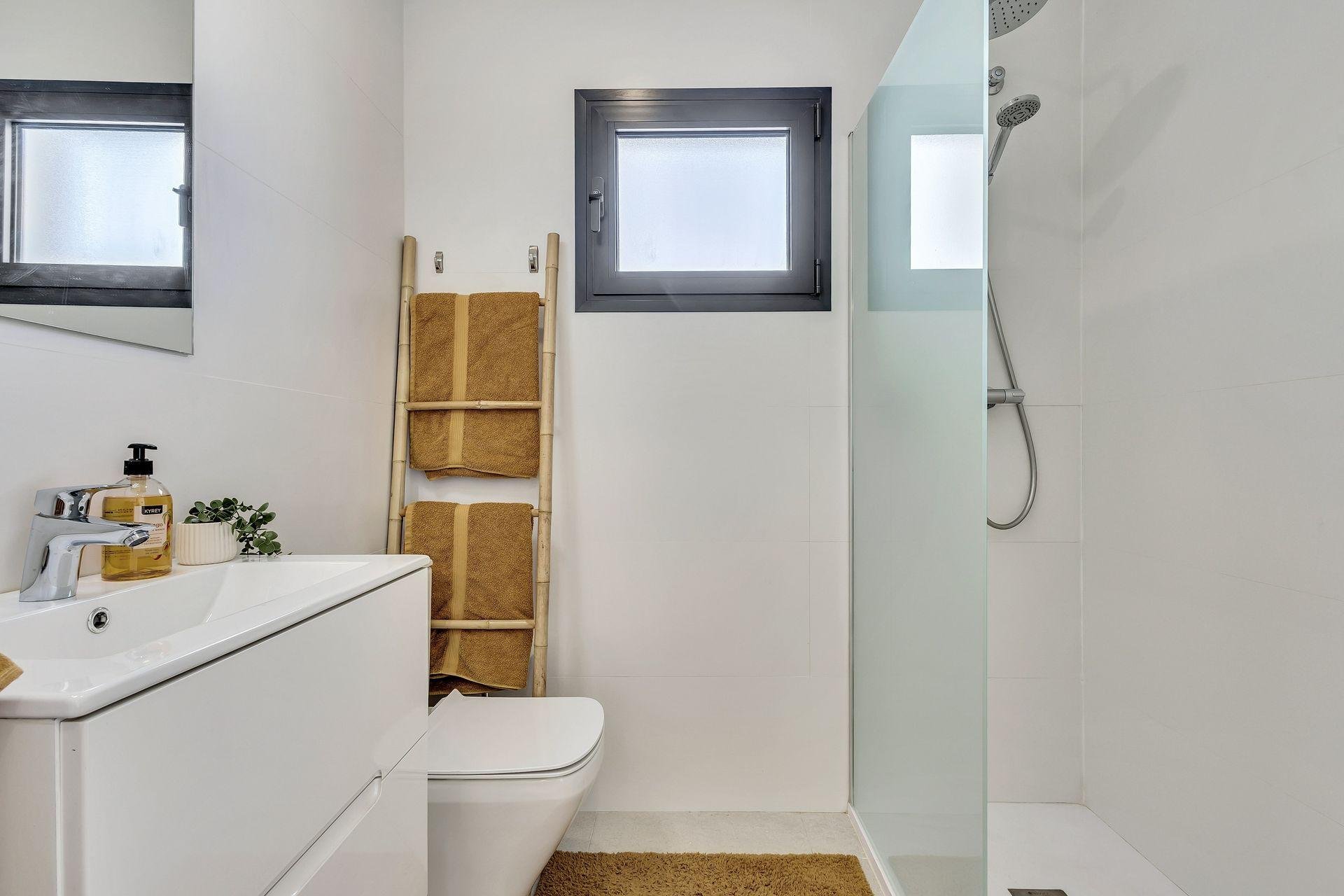 Huoneisto Los Alcazares, Murcia, Espanja 145 m2 No. 195885