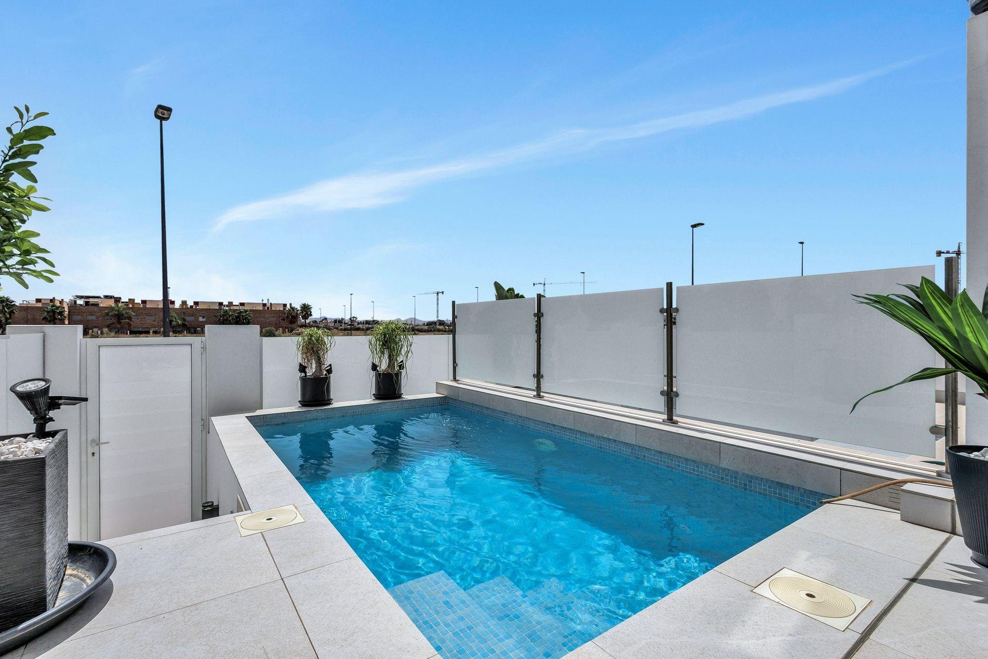 Huoneisto Los Alcazares, Murcia, Espanja 145 m2 No. 195885