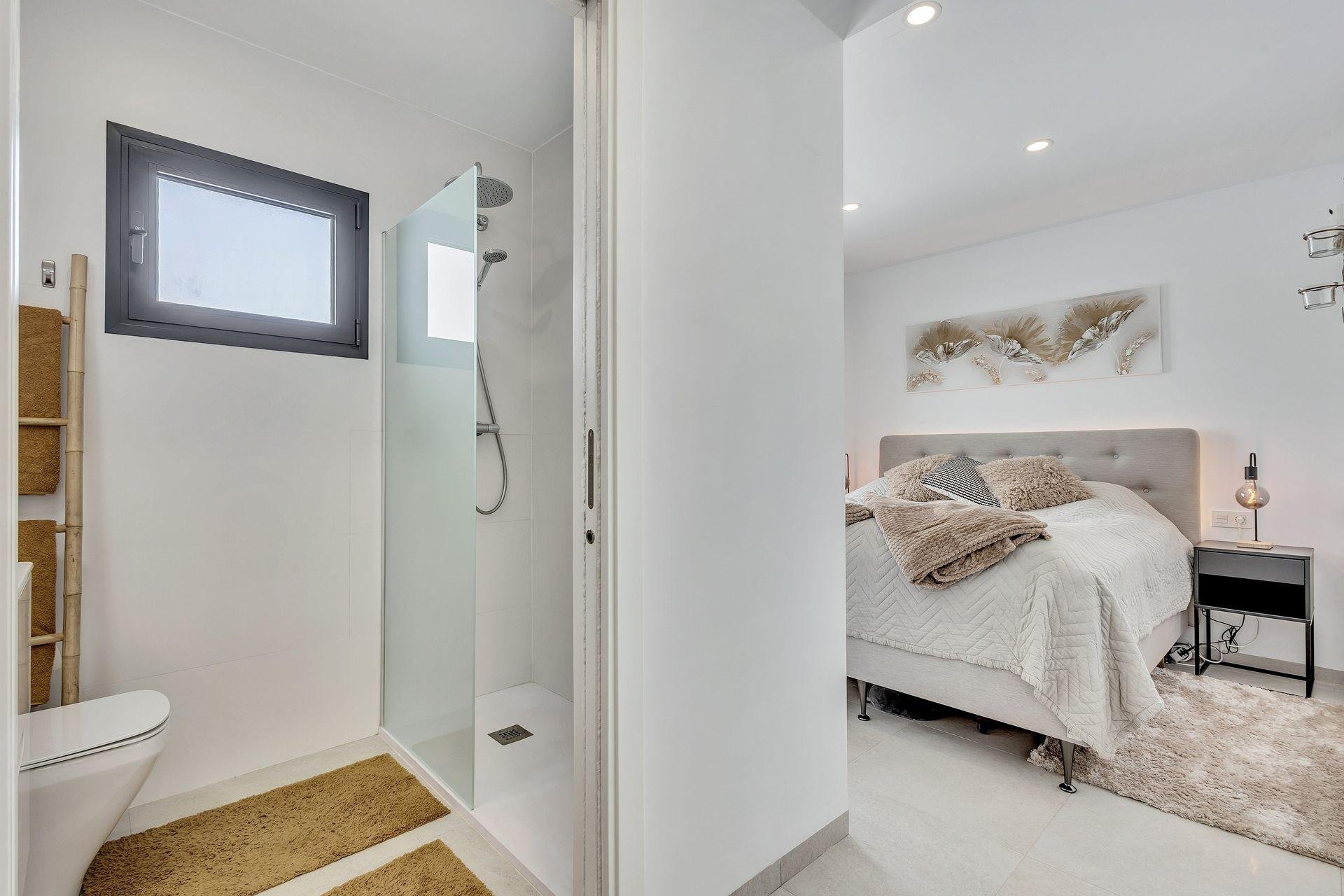Huoneisto Los Alcazares, Murcia, Espanja 145 m2 No. 195885