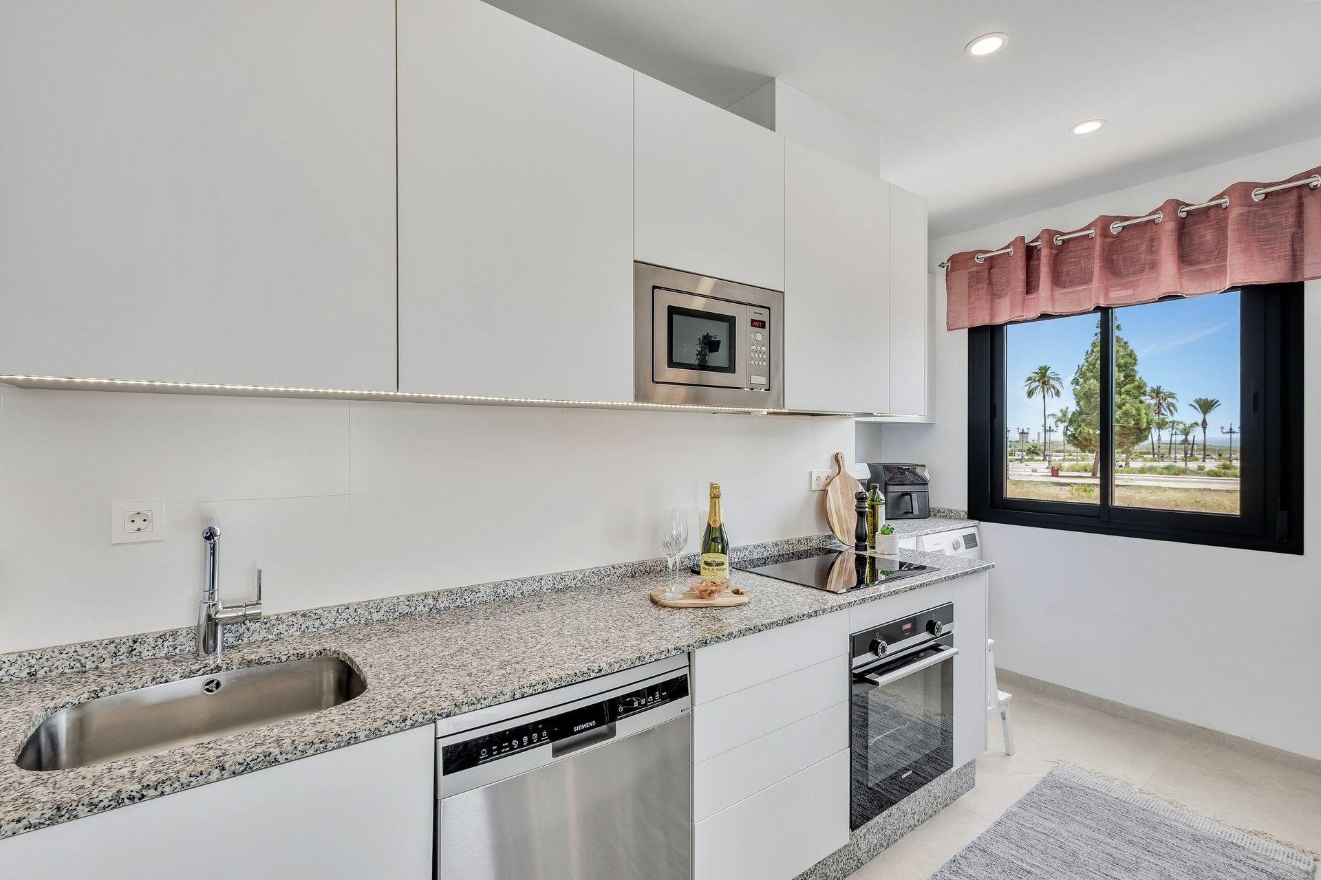 Huoneisto Los Alcazares, Murcia, Espanja 145 m2 No. 195885