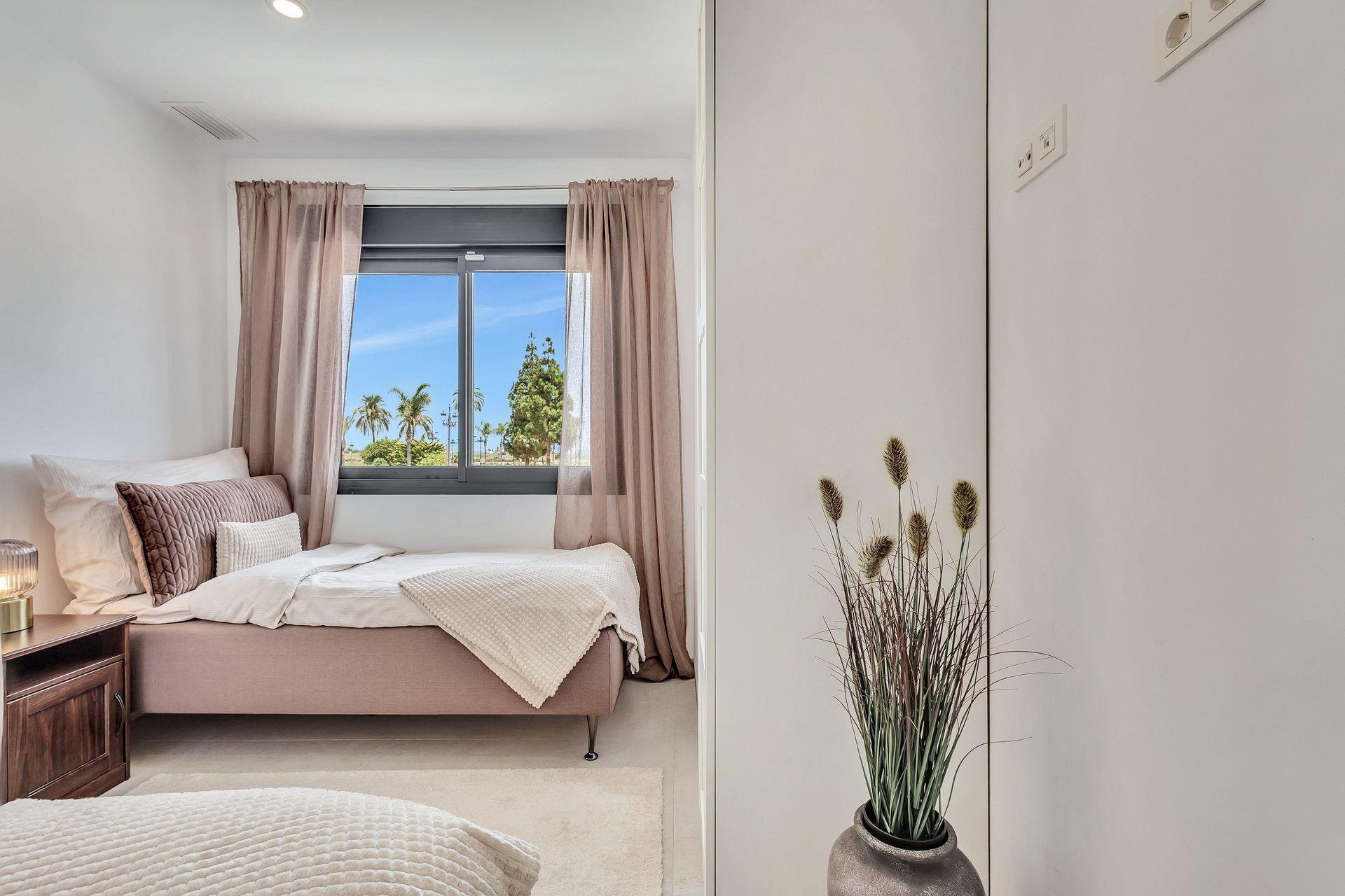 Huoneisto Los Alcazares, Murcia, Espanja 145 m2 No. 195885
