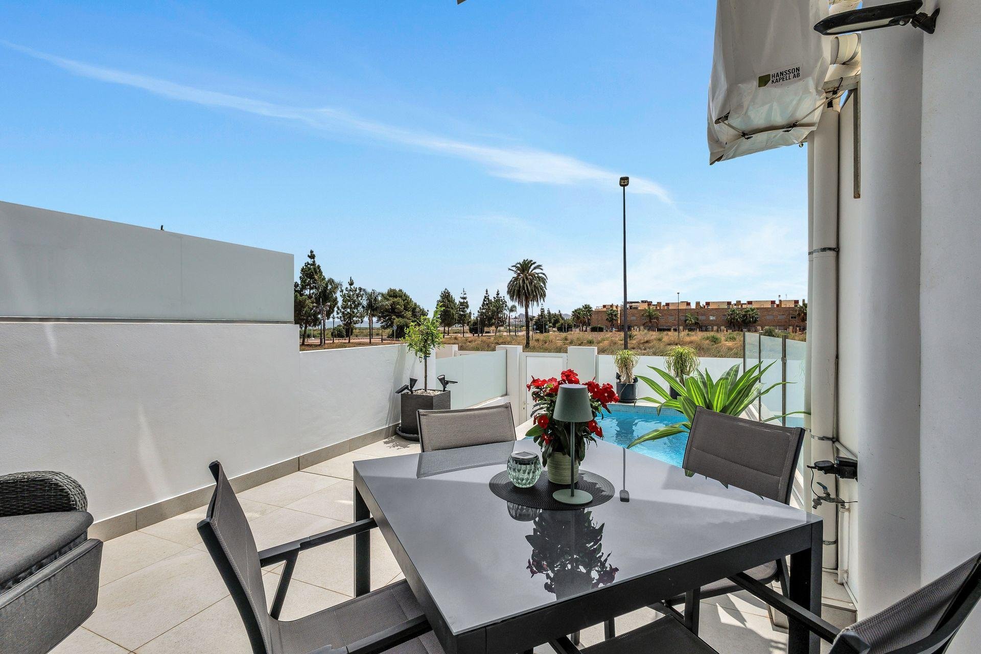 Huoneisto Los Alcazares, Murcia, Espanja 145 m2 No. 195885