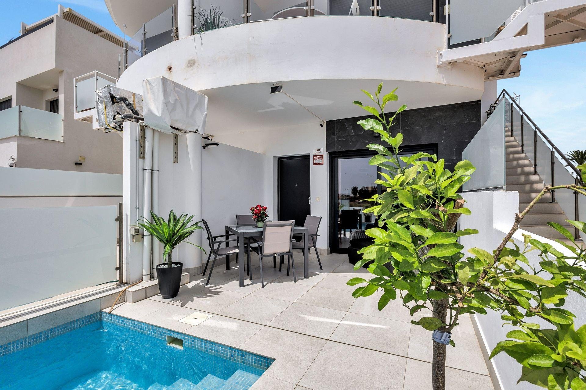 Huoneisto Los Alcazares, Murcia, Espanja 145 m2 No. 195885