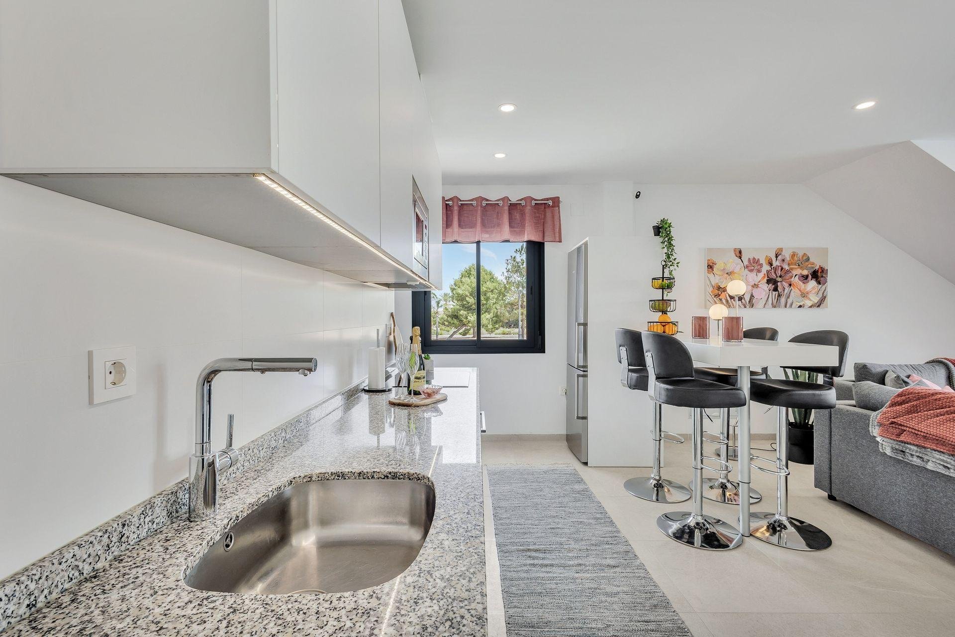 Huoneisto Los Alcazares, Murcia, Espanja 145 m2 No. 195885