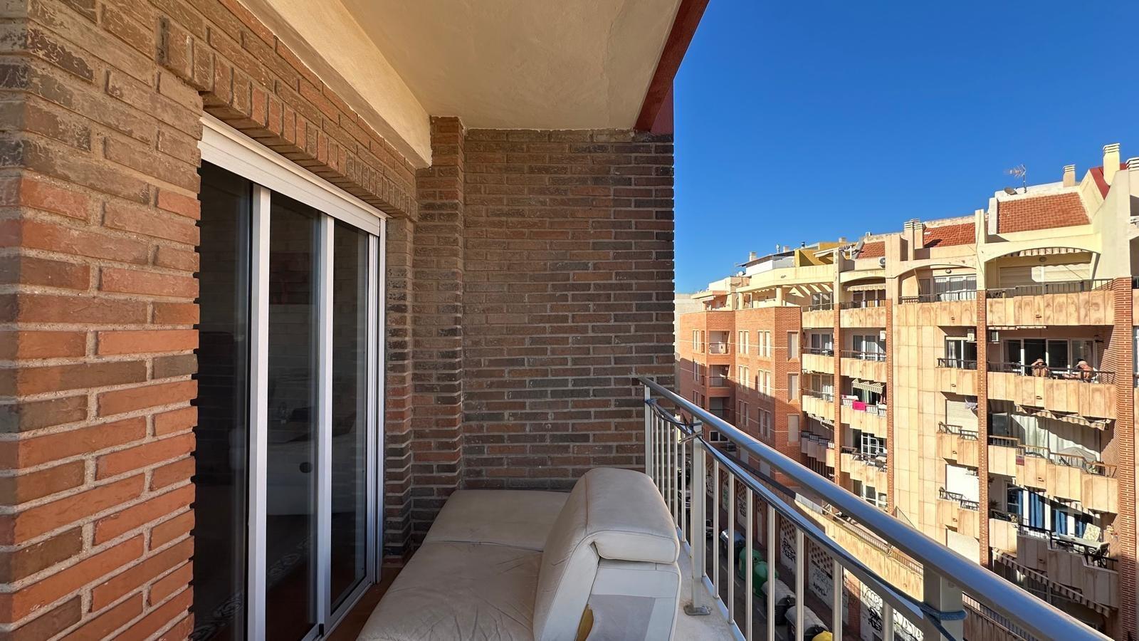 Apartamento en Torrevieja, Alicante, España 3 dormitorios, 113 m2 No. 160871