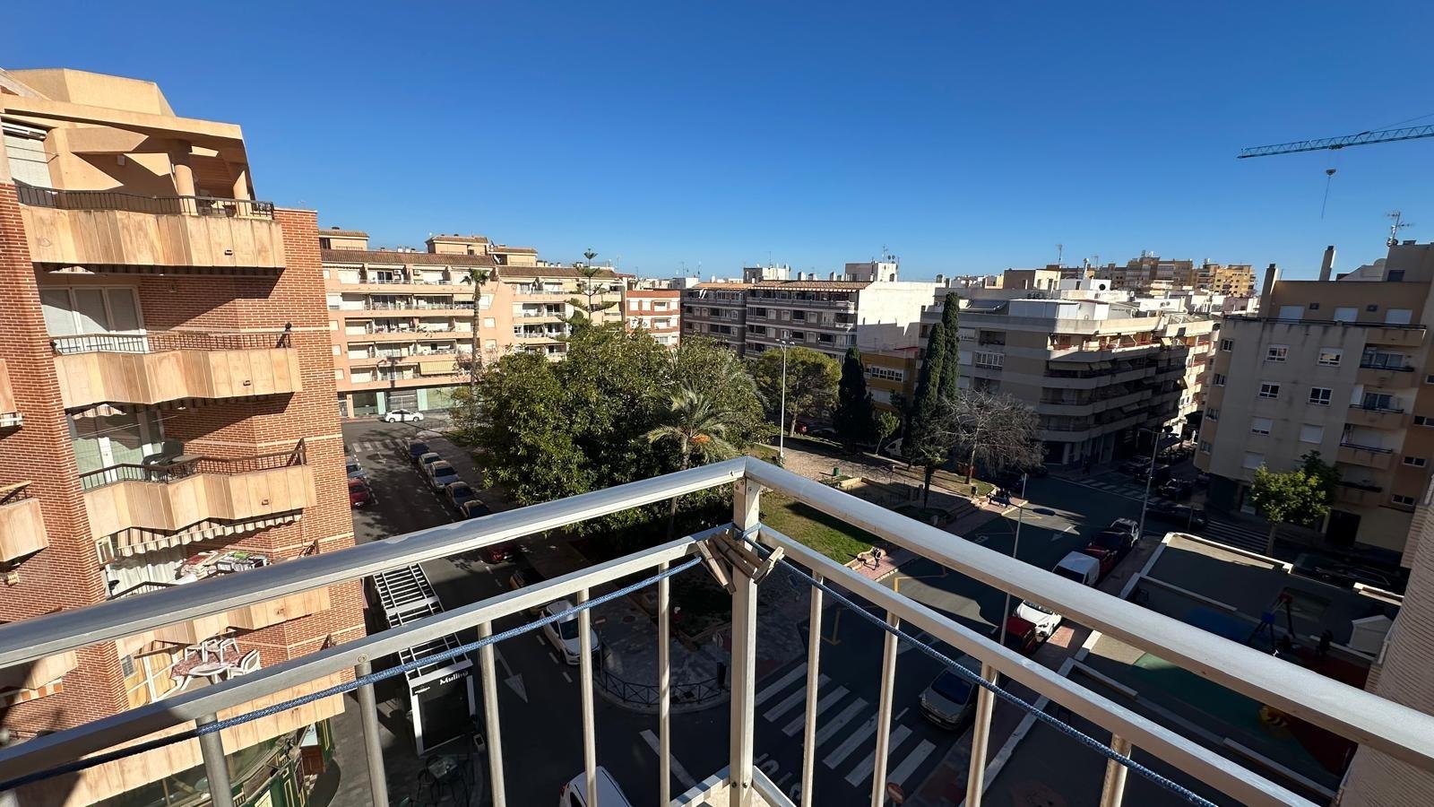 Apartamento en Torrevieja, Alicante, España 3 dormitorios, 113 m2 No. 160871