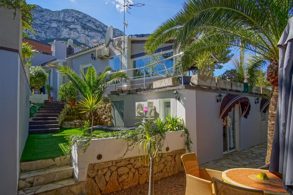 Villa in Denia, Alicante, Spanien 5 Schlafzimmer, 182 m2 Nr. 80257