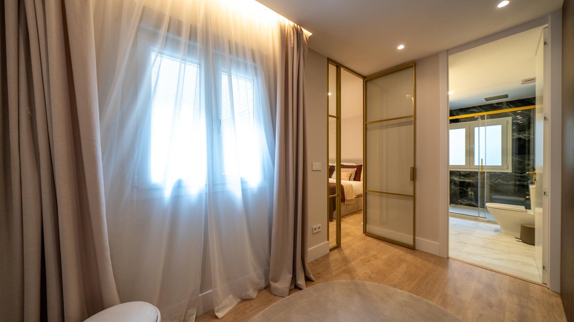 Apartamento en Madrid, España 3 dormitorios, 235 m2 No. 165780
