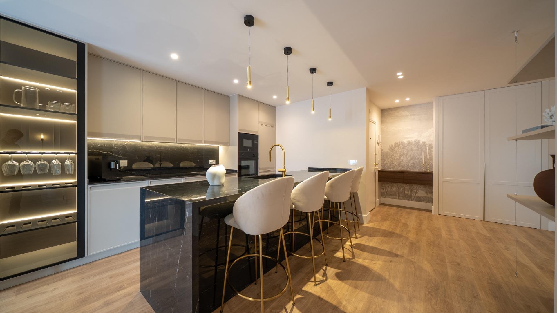 Apartamento en Madrid, España 3 dormitorios, 235 m2 No. 165780