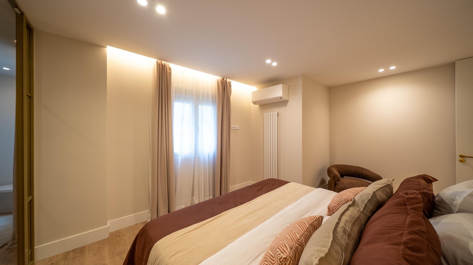 Apartamento en Madrid, España 3 dormitorios, 235 m2 No. 165780