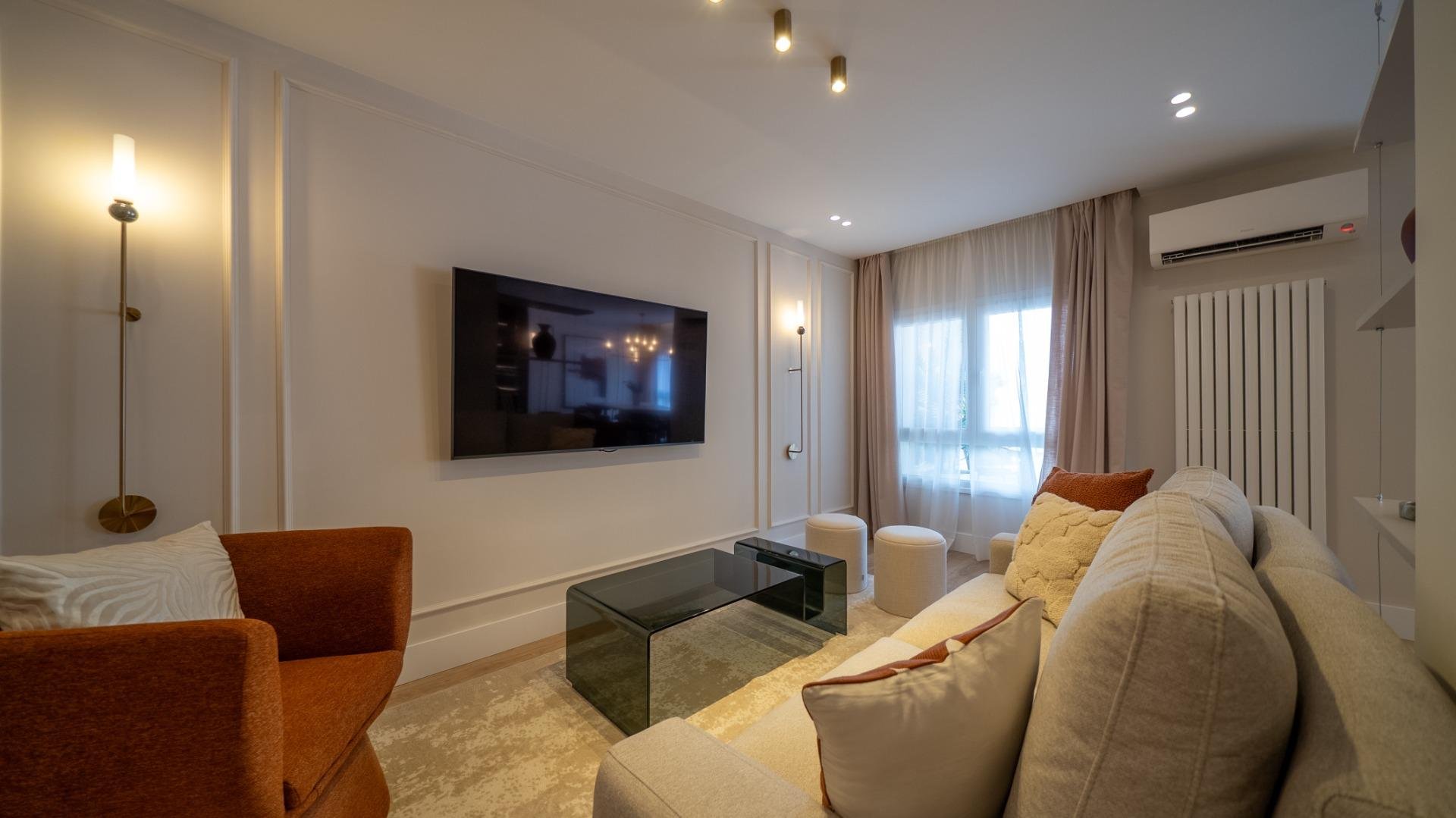 Apartamento en Madrid, España 3 dormitorios, 235 m2 No. 165780