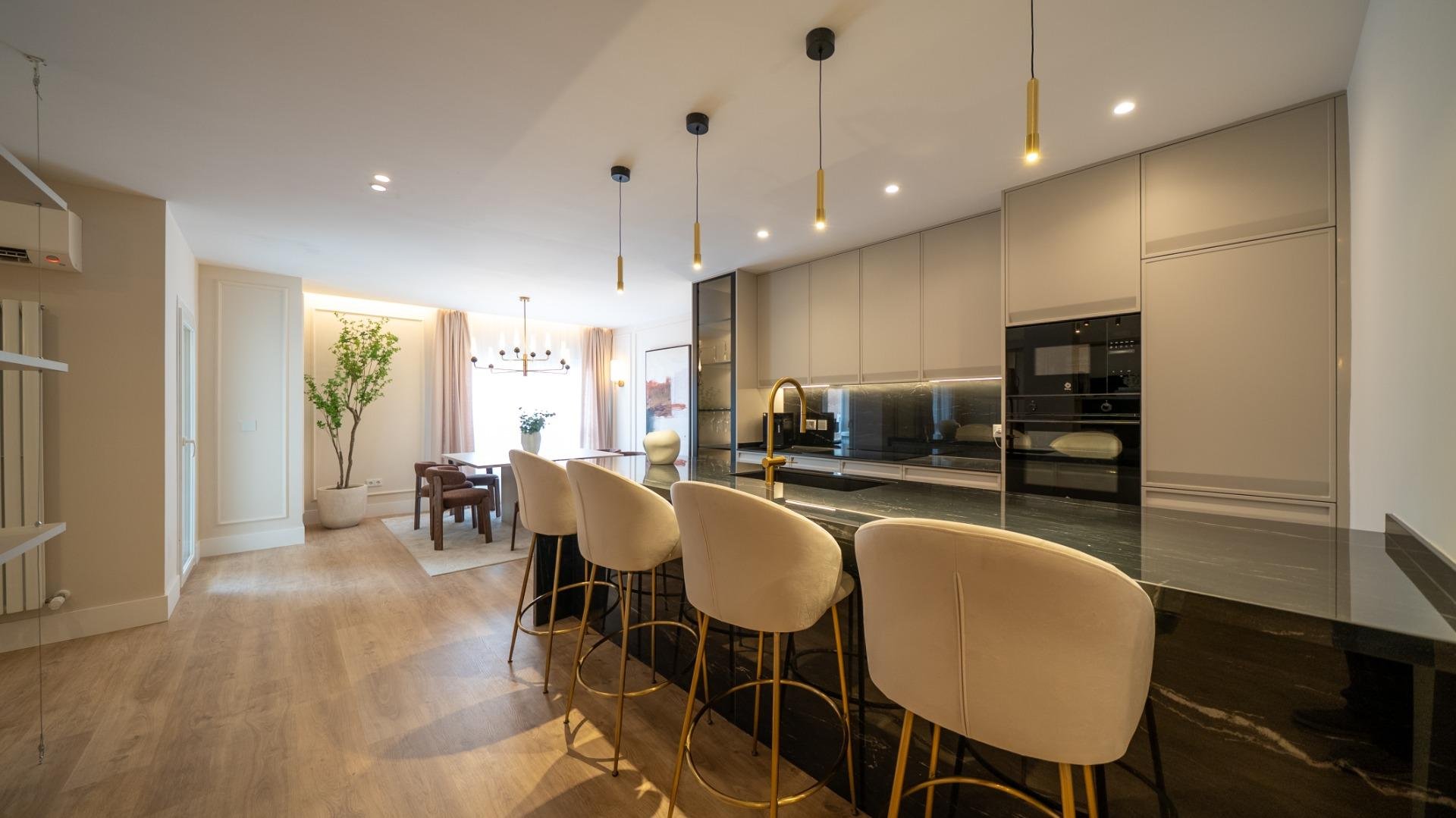 Apartamento en Madrid, España 3 dormitorios, 235 m2 No. 165780
