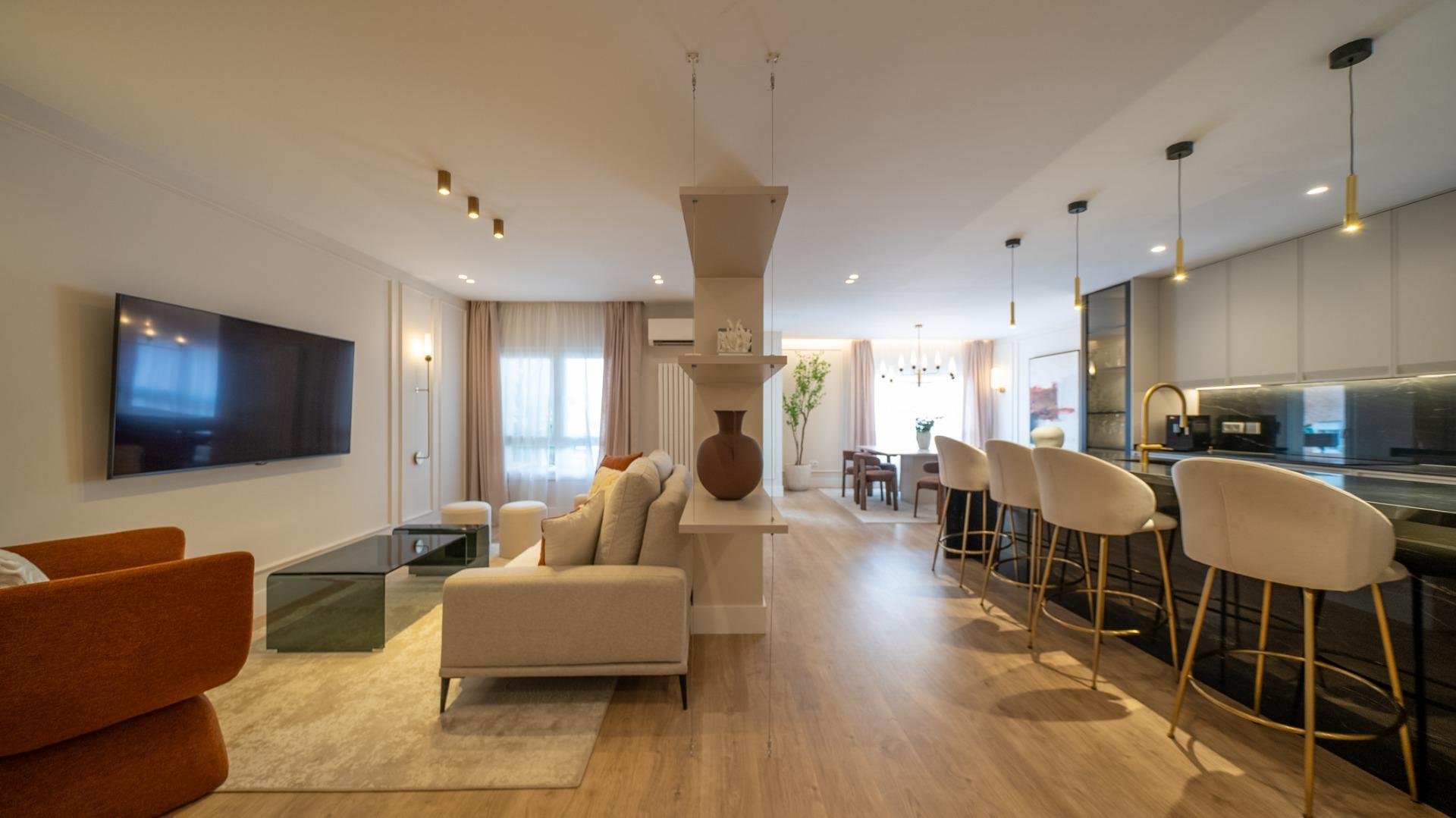 Apartamento en Madrid, España 3 dormitorios, 235 m2 No. 165780