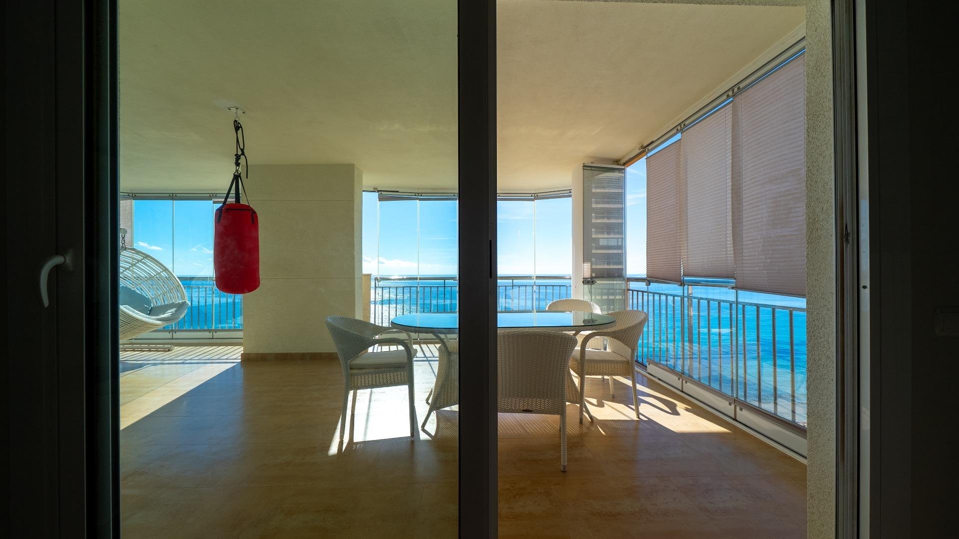 Appartamento a Calpe, Alicante, Spagna 4 camere da letto, 210 mq. N° 165783
