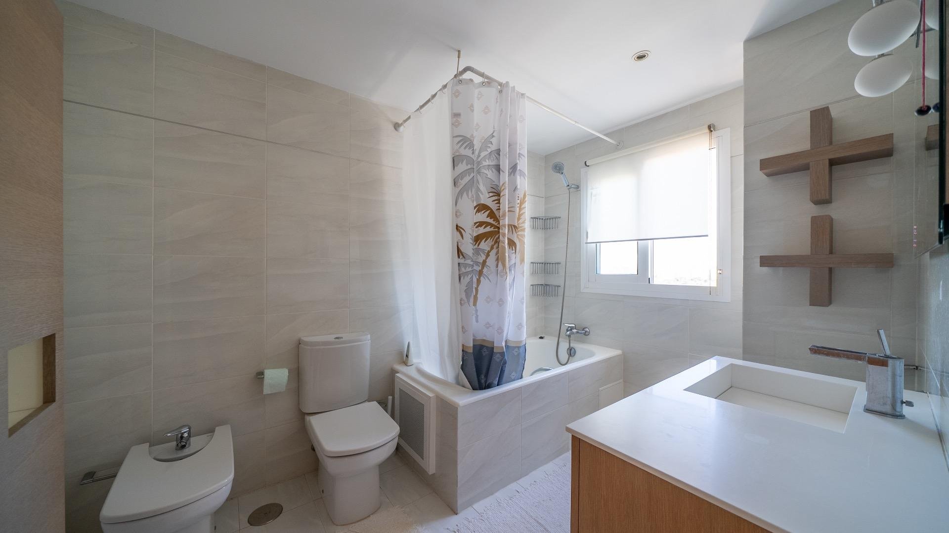 Appartamento a Calpe, Alicante, Spagna 4 camere da letto, 210 mq. N° 165783