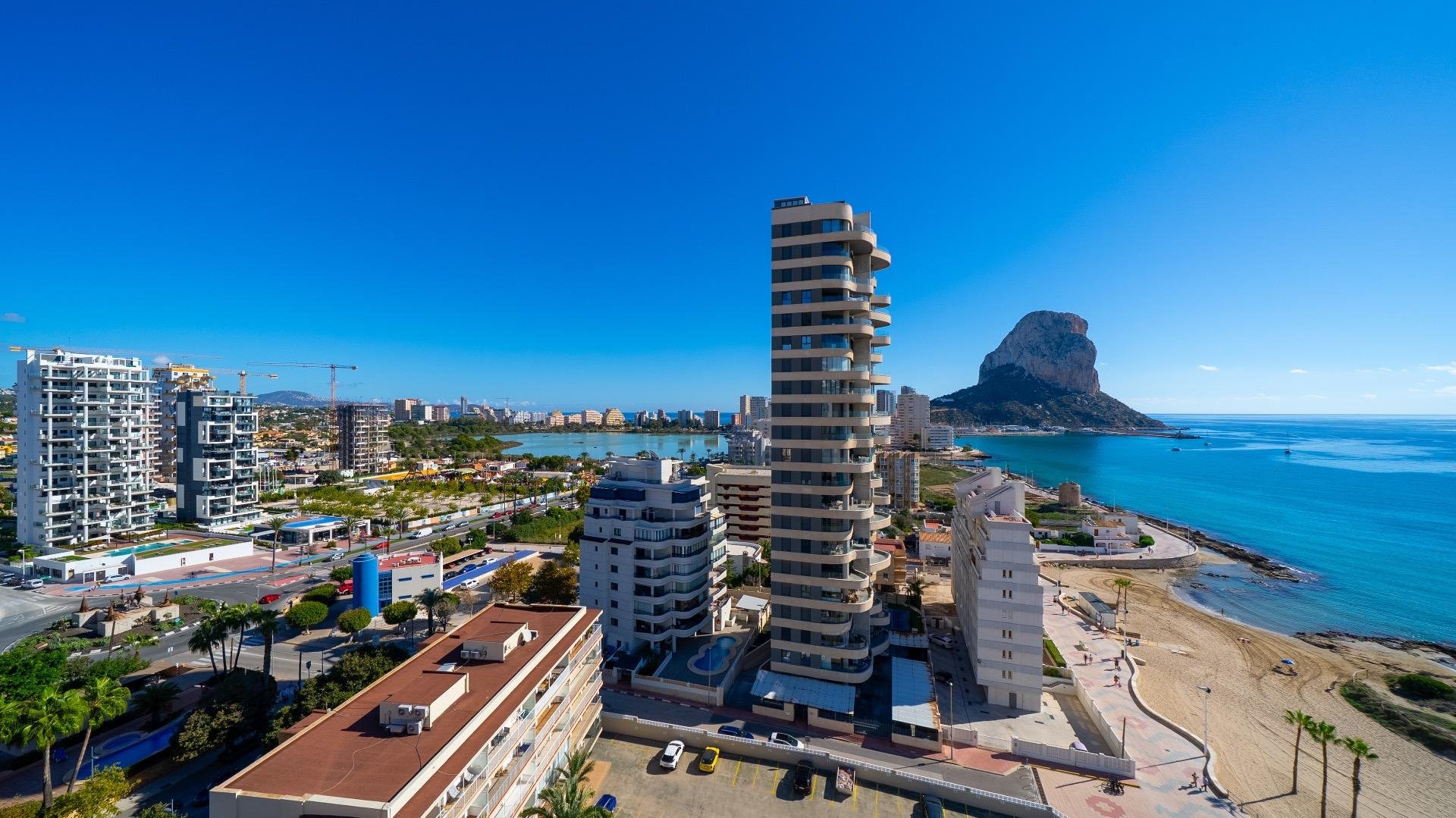 Appartamento a Calpe, Alicante, Spagna 4 camere da letto, 210 mq. N° 165783