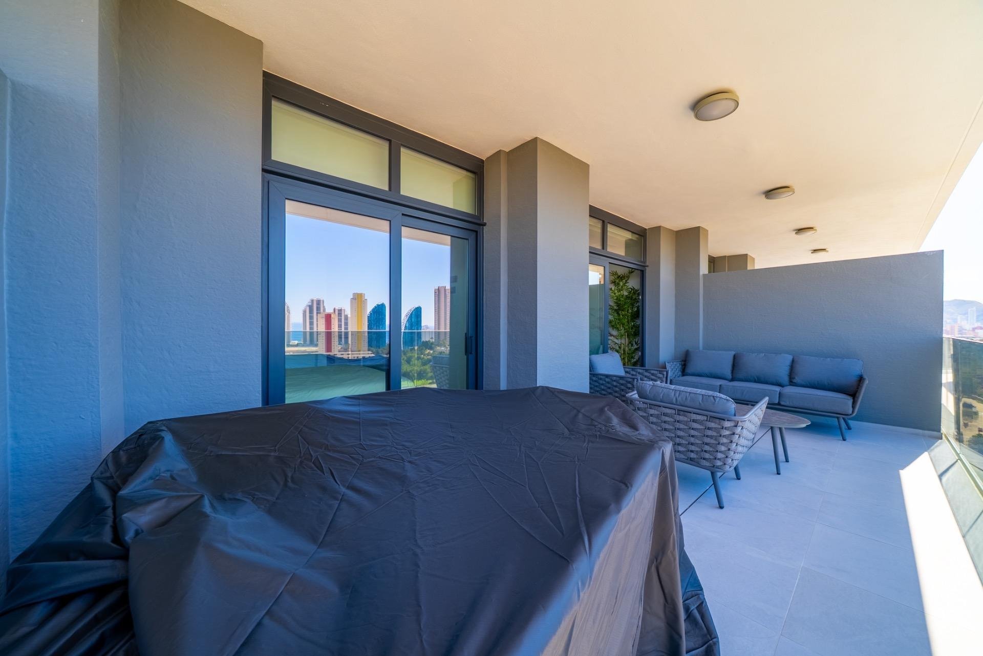 Apartment in Benidorm, Alicante, Spain 2 bedrooms, 98 sq.m. No. 165778