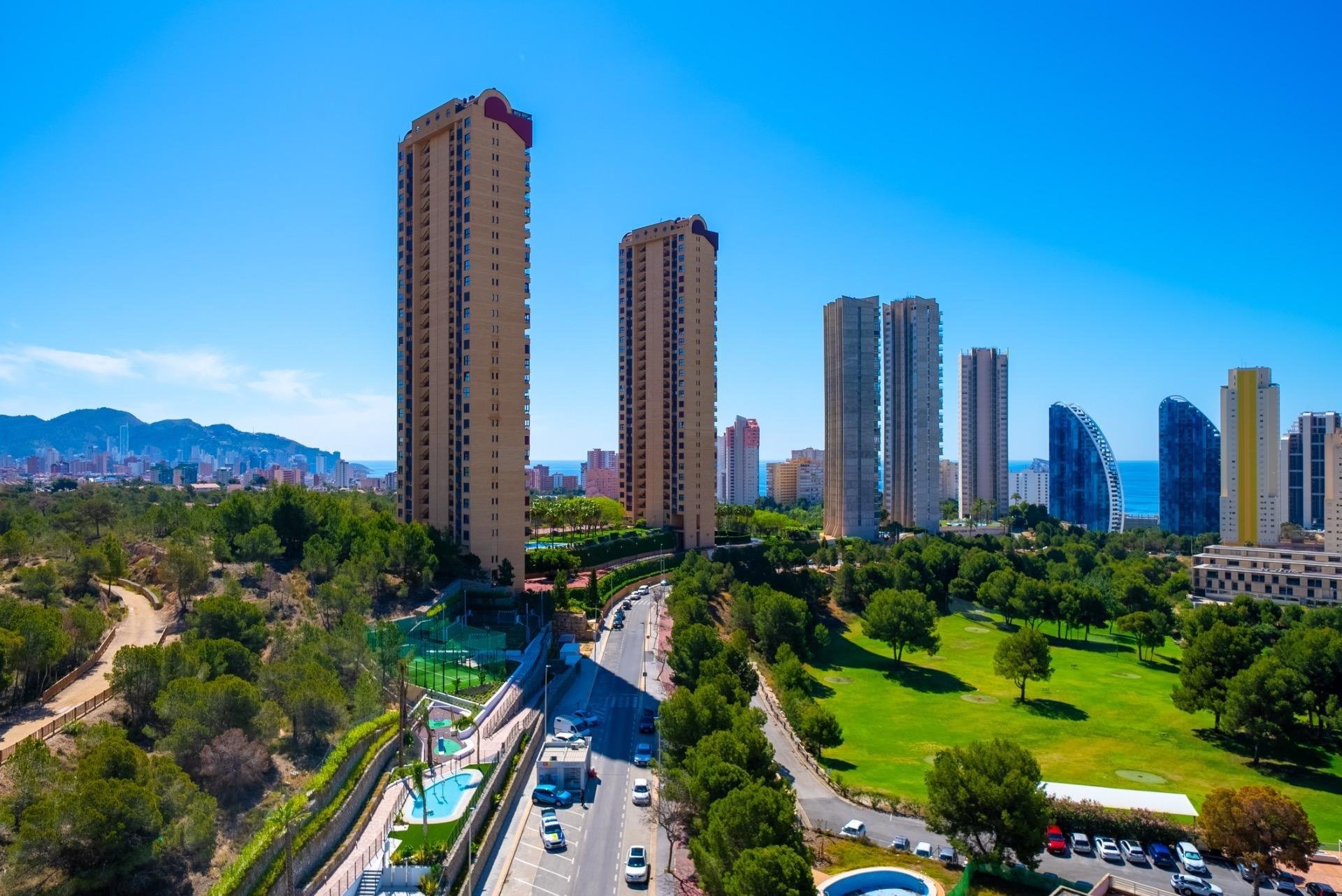 Apartment in Benidorm, Alicante, Spain 2 bedrooms, 98 sq.m. No. 165778