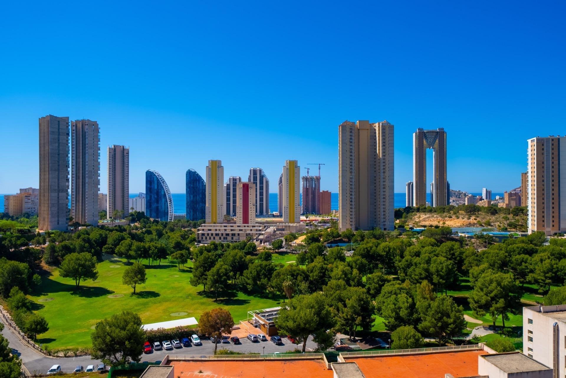Apartment in Benidorm, Alicante, Spain 2 bedrooms, 98 sq.m. No. 165778
