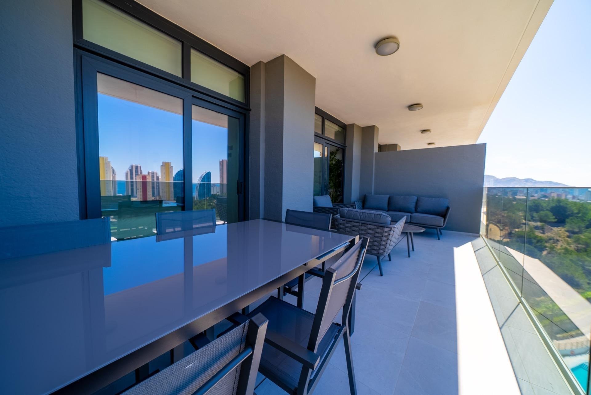Apartment in Benidorm, Alicante, Spain 2 bedrooms, 98 sq.m. No. 165778