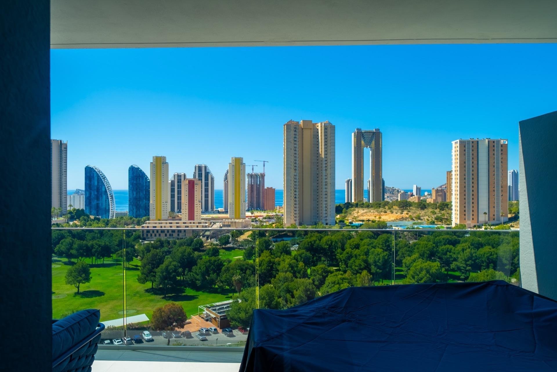 Apartment in Benidorm, Alicante, Spain 2 bedrooms, 98 sq.m. No. 165778