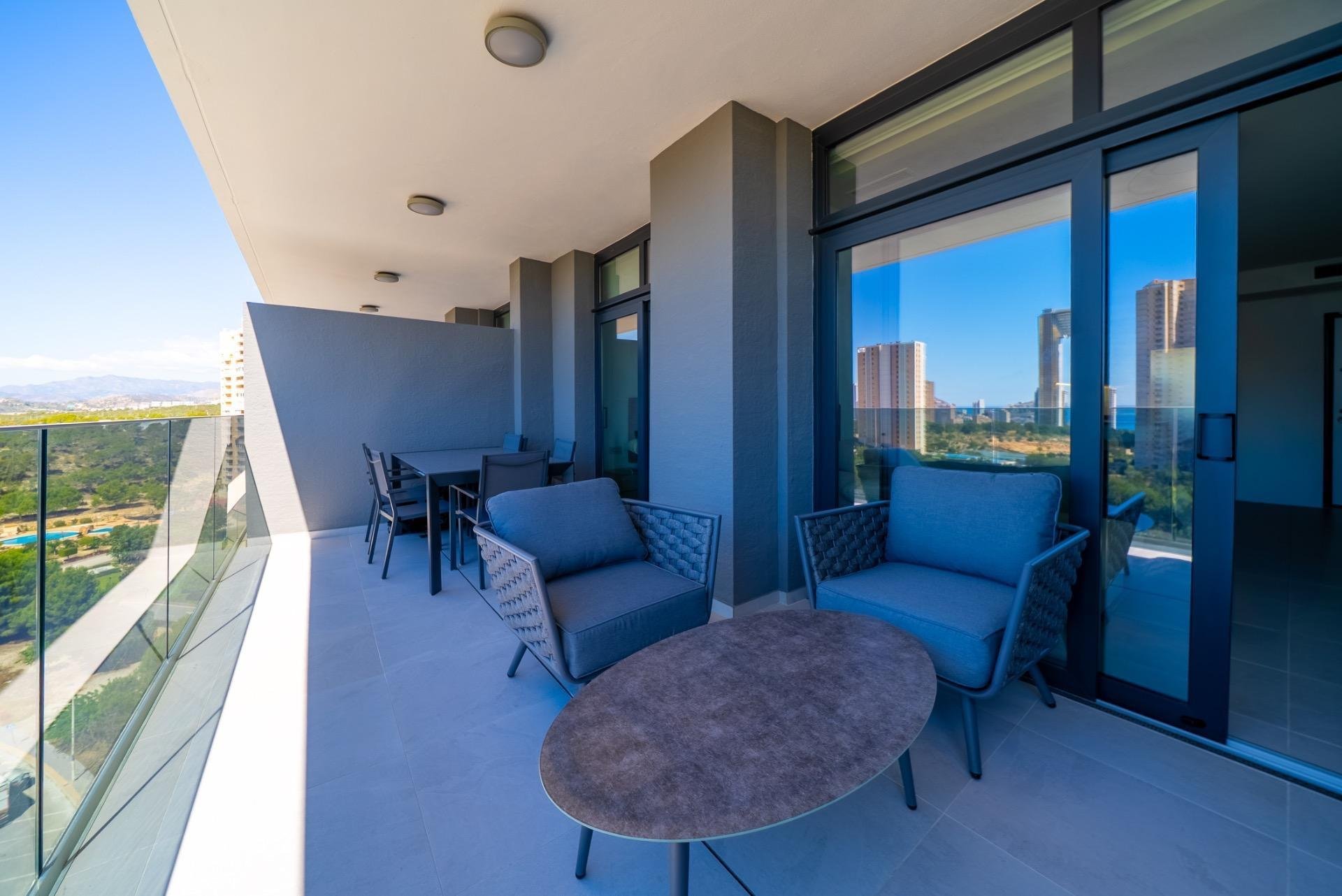 Apartment in Benidorm, Alicante, Spain 2 bedrooms, 98 sq.m. No. 165778