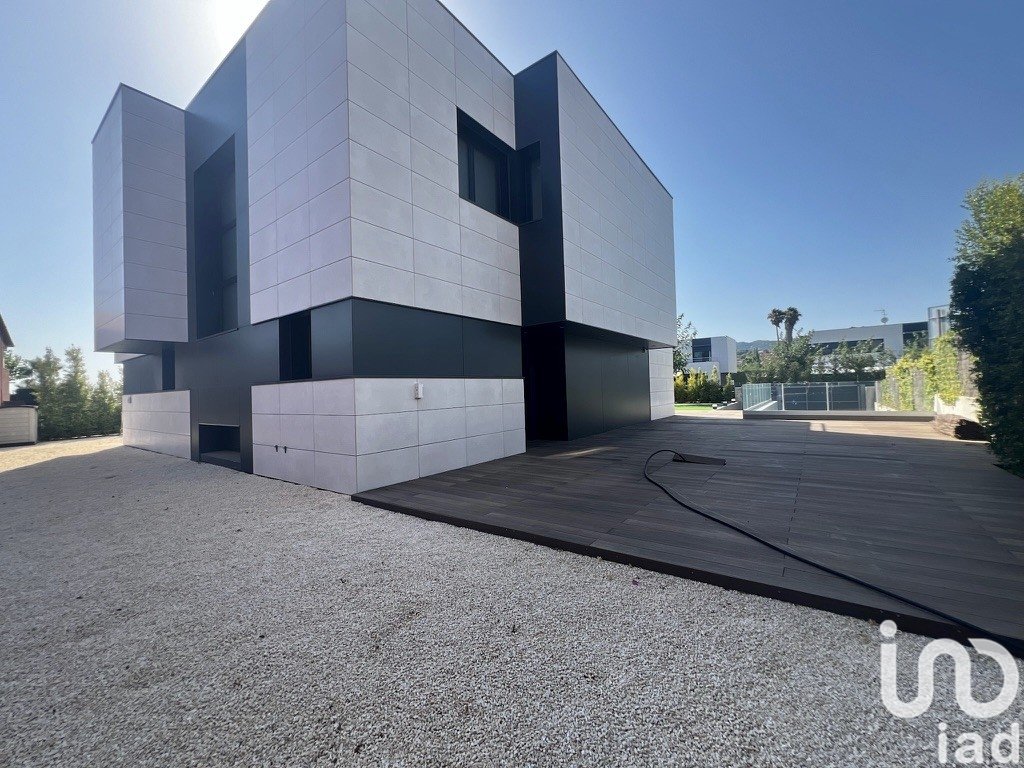 Hus i Sant Andreu de Llavaneres, Barcelona, Spanien 5 sovrum, 700 kvm. Nr. 153921