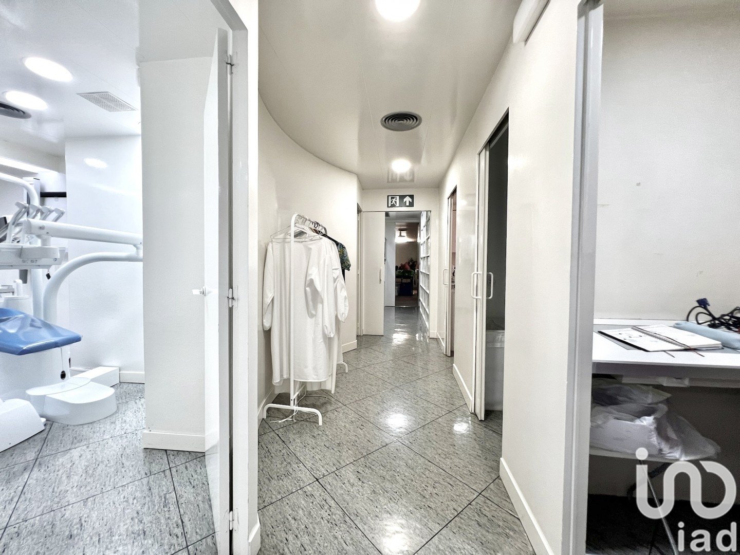 Commercial property in Barcelona, Spain 1 bedroom, 184 sq.m. No. 153922