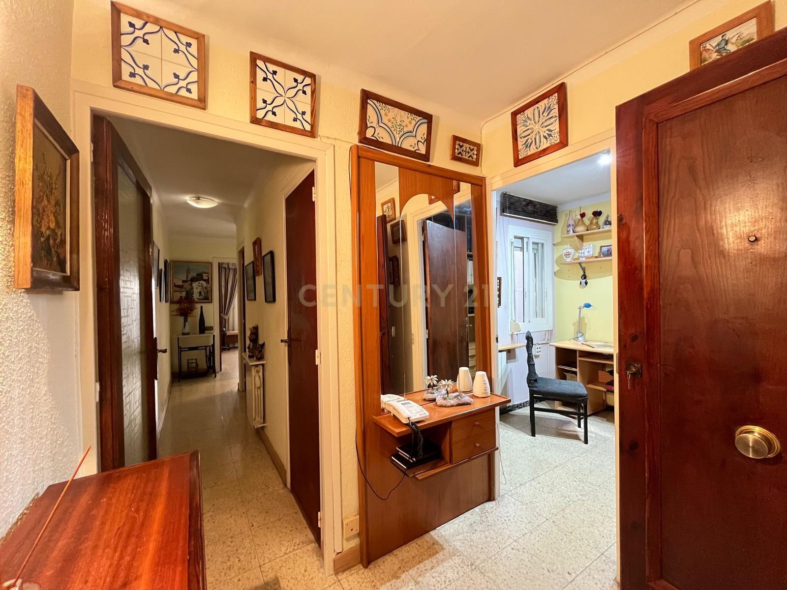 House in Vilanova i la Geltru, Barcelona, Spain 6 bedrooms, 251 sq.m. No. 195294
