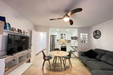 Talo Vilanova i la Geltru, Barcelona, Espanja 6 makuuhuonetta, 251 m2 No. 195294