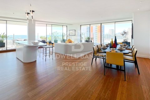 Apartamento en Barcelona, España 3 dormitorios, 194 m2 No. 159947