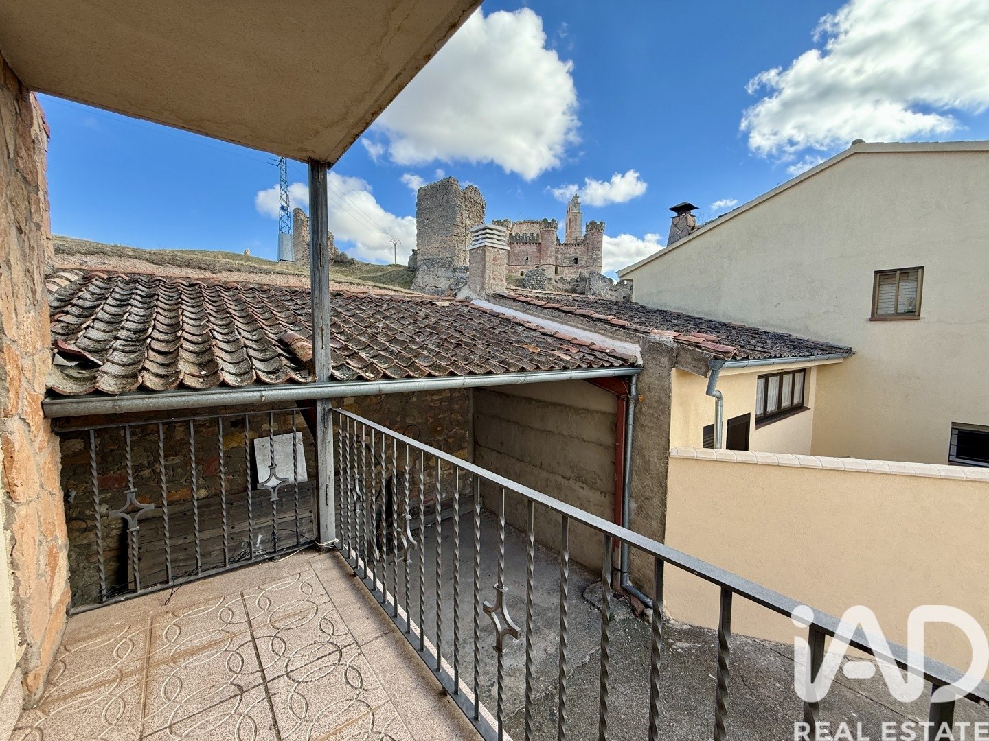 House in Leon, Spain 5 bedrooms, 298 sq.m. No. 185545