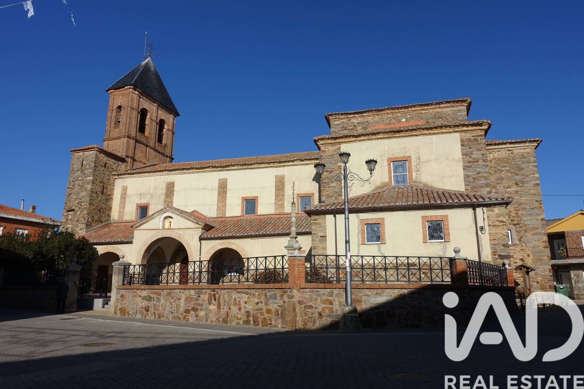 House à Leon, Espagne 310 m2 No. 185544