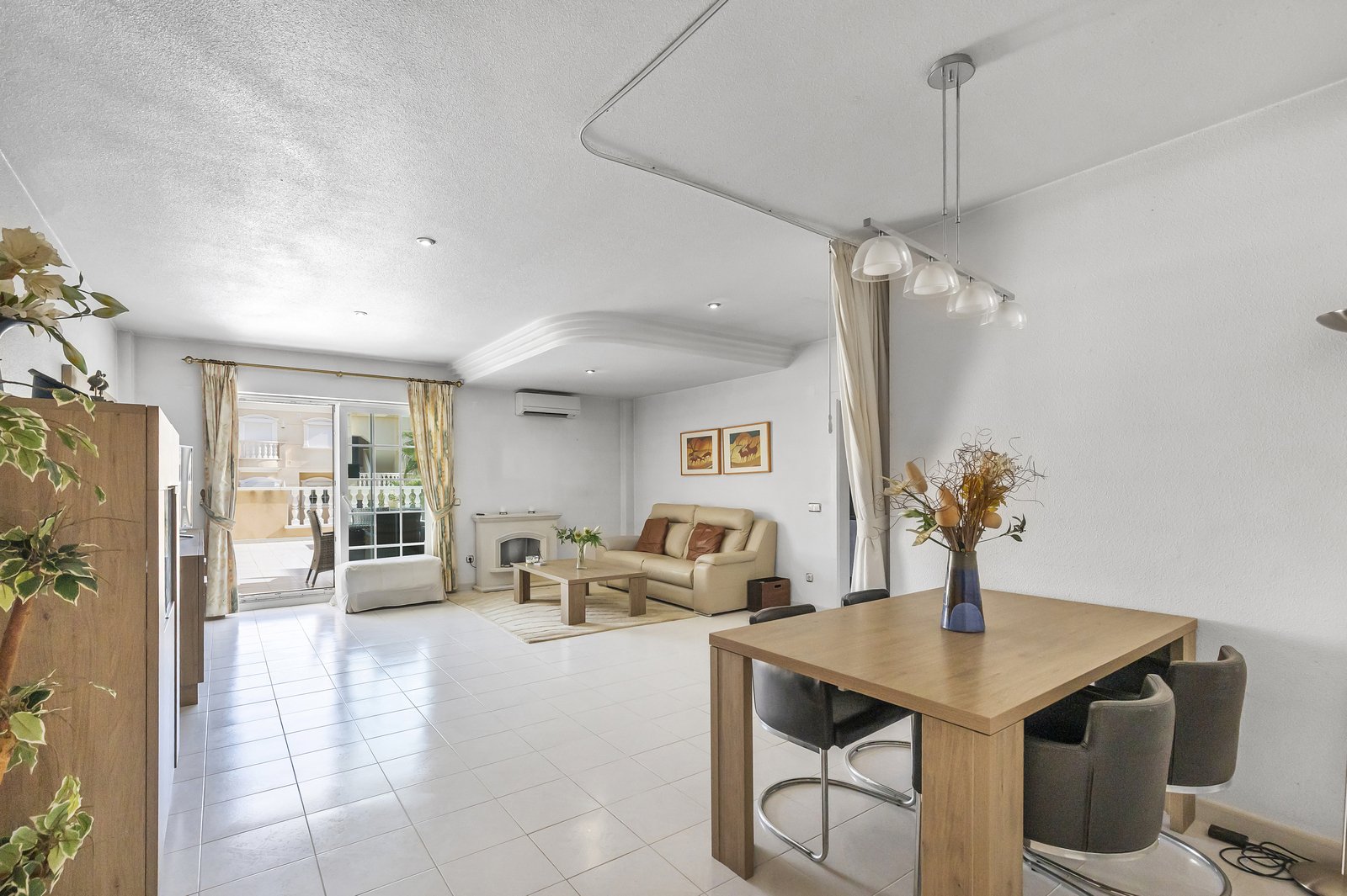 Apartamento en Guardamar del Segura, Alicante, España 2 dormitorios, 112 m2 No. 194928