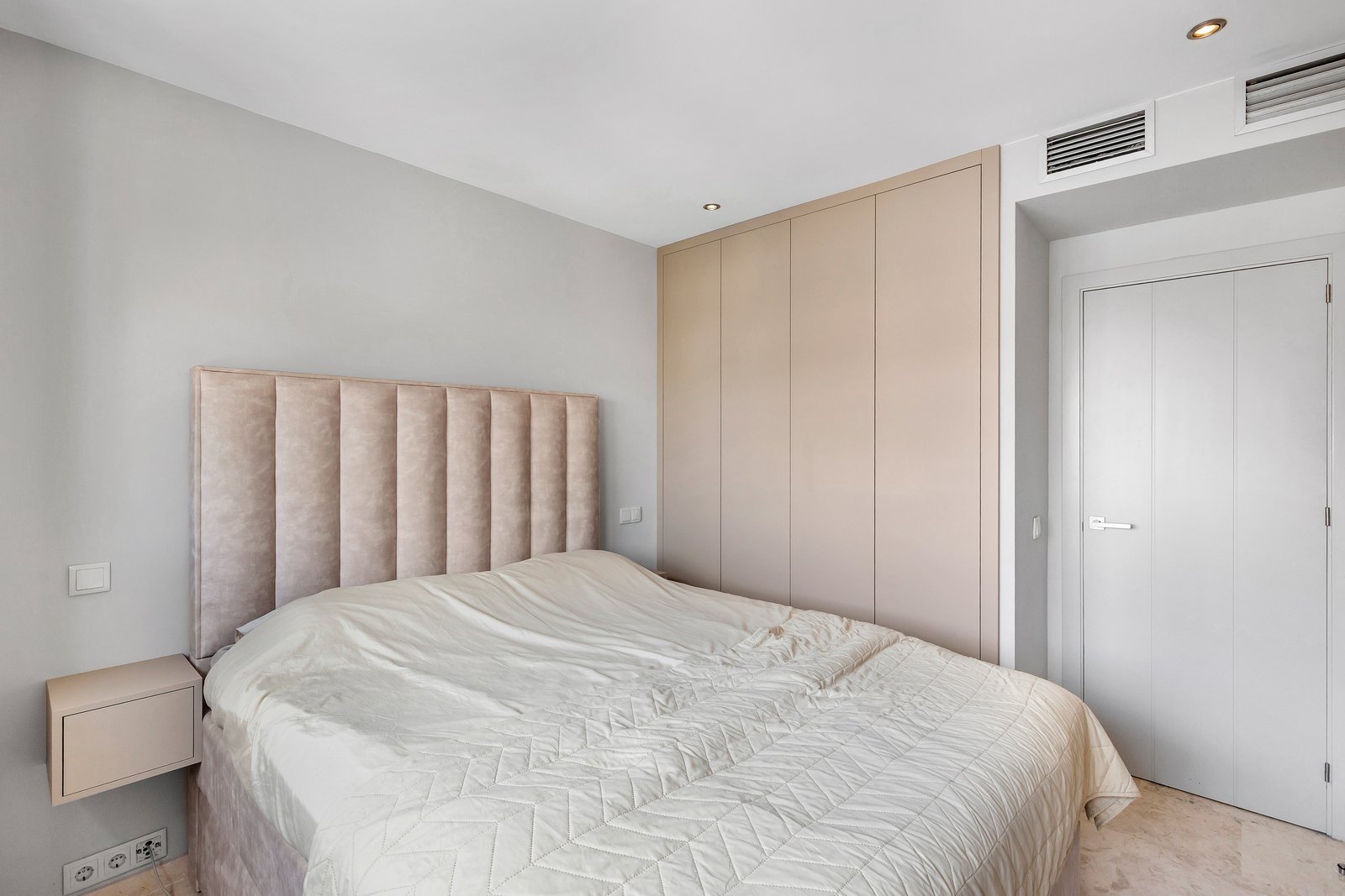 Apartamento en Punta Prima, Alicante, España 3 dormitorios, 73 m2 No. 194927