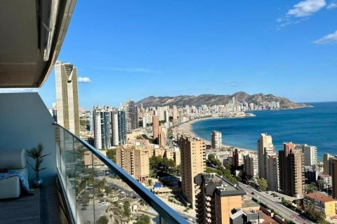 Apartment in Benidorm, Alicante, Spain 2 bedrooms, 130 sq.m. No. 196110