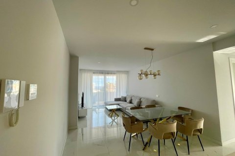 Apartment in Benidorm, Alicante, Spain 3 bedrooms, 130 sq.m. No. 196109