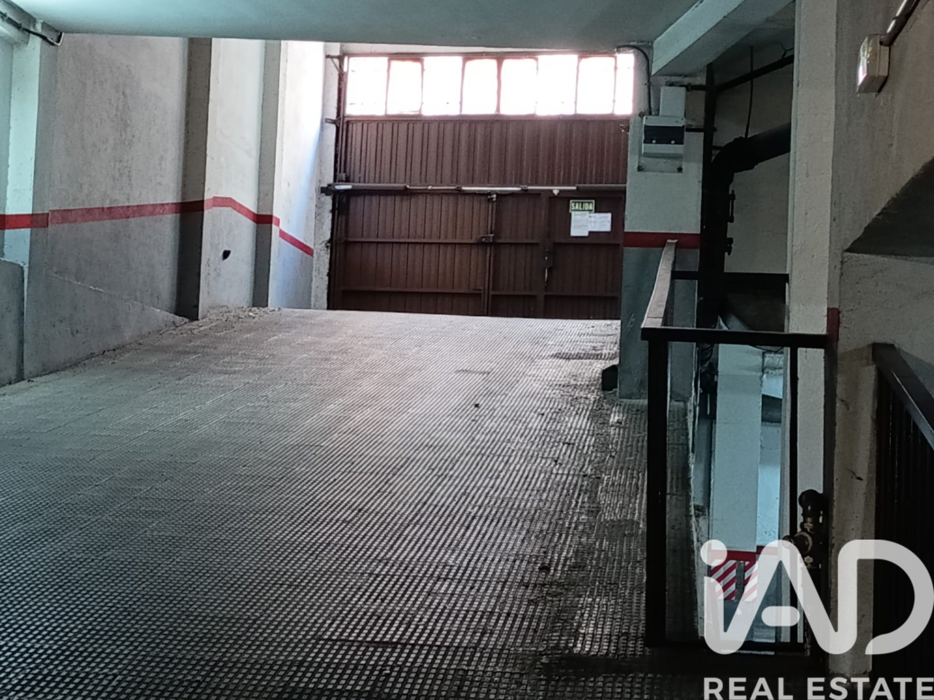 Garage à Madrid, Espagne 12 m2 No. 185095