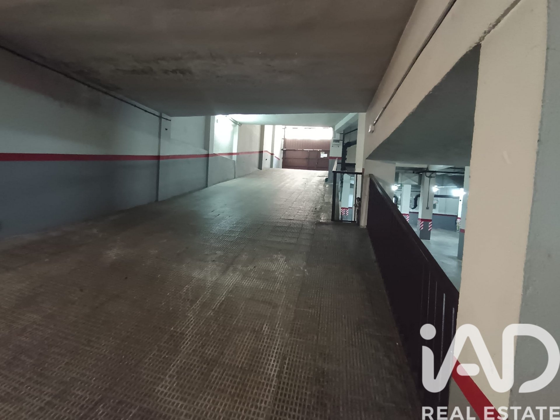 Garage à Madrid, Espagne 12 m2 No. 185095