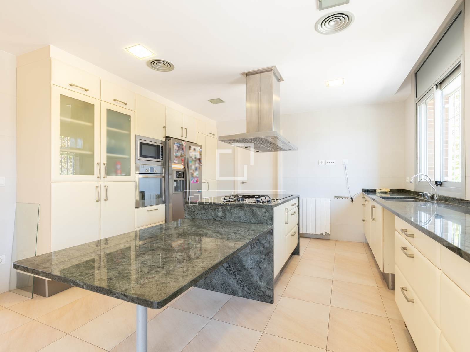 Willa w Castelldefels, Barcelona, Hiszpania 5 sypialni, 425 mkw. nr 150782