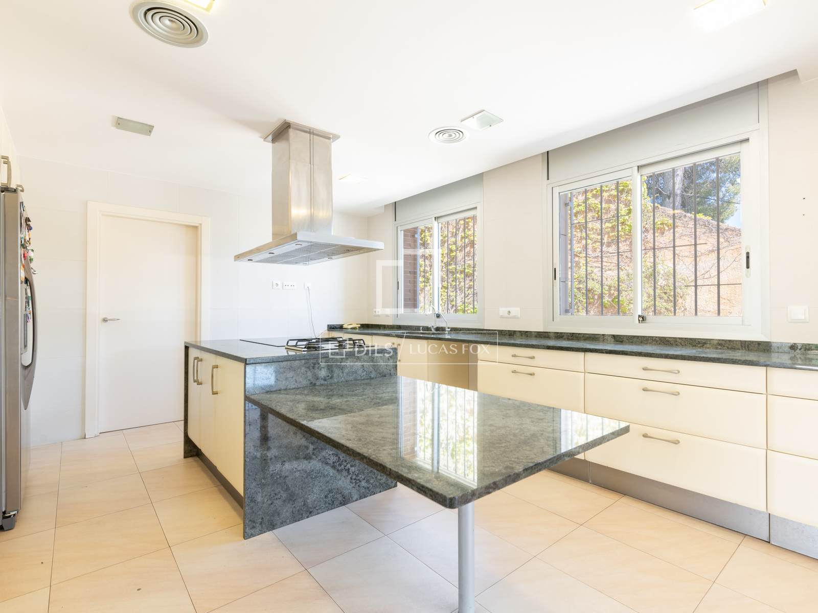 Willa w Castelldefels, Barcelona, Hiszpania 5 sypialni, 425 mkw. nr 150782