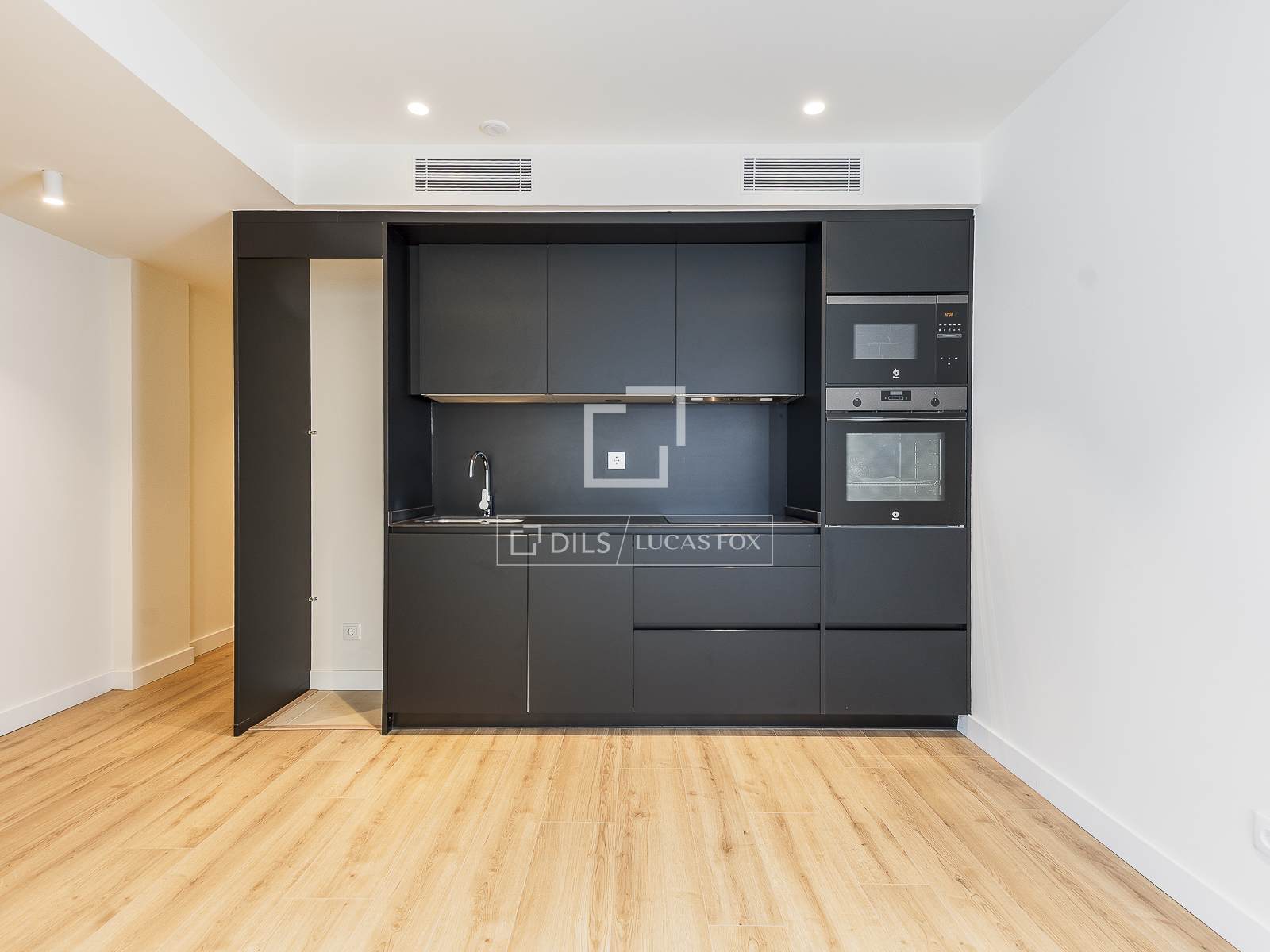 Dzīvoklis Barcelona, Spānijā 2 istabas, 94 m2 Nr. 150778
