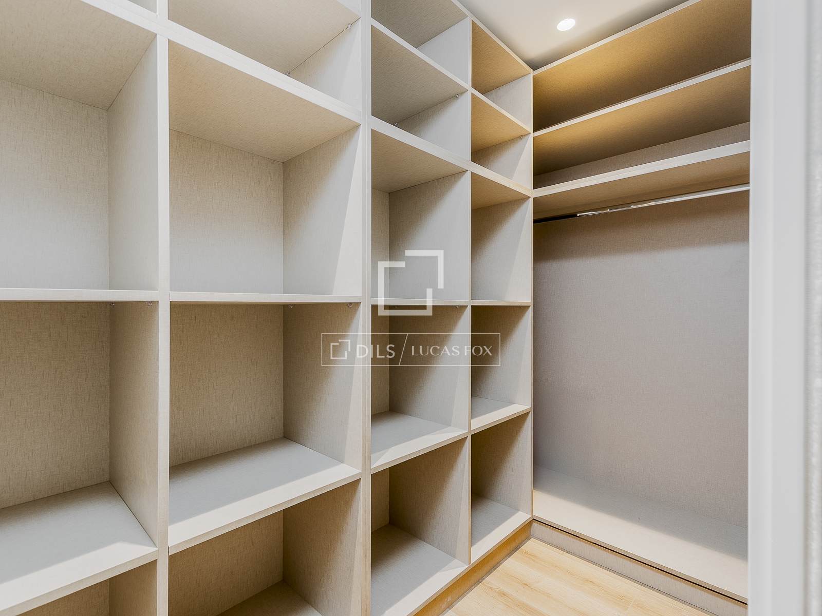 Dzīvoklis Barcelona, Spānijā 2 istabas, 94 m2 Nr. 150778