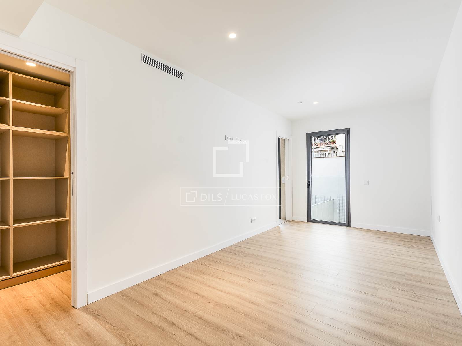 Dzīvoklis Barcelona, Spānijā 2 istabas, 94 m2 Nr. 150778