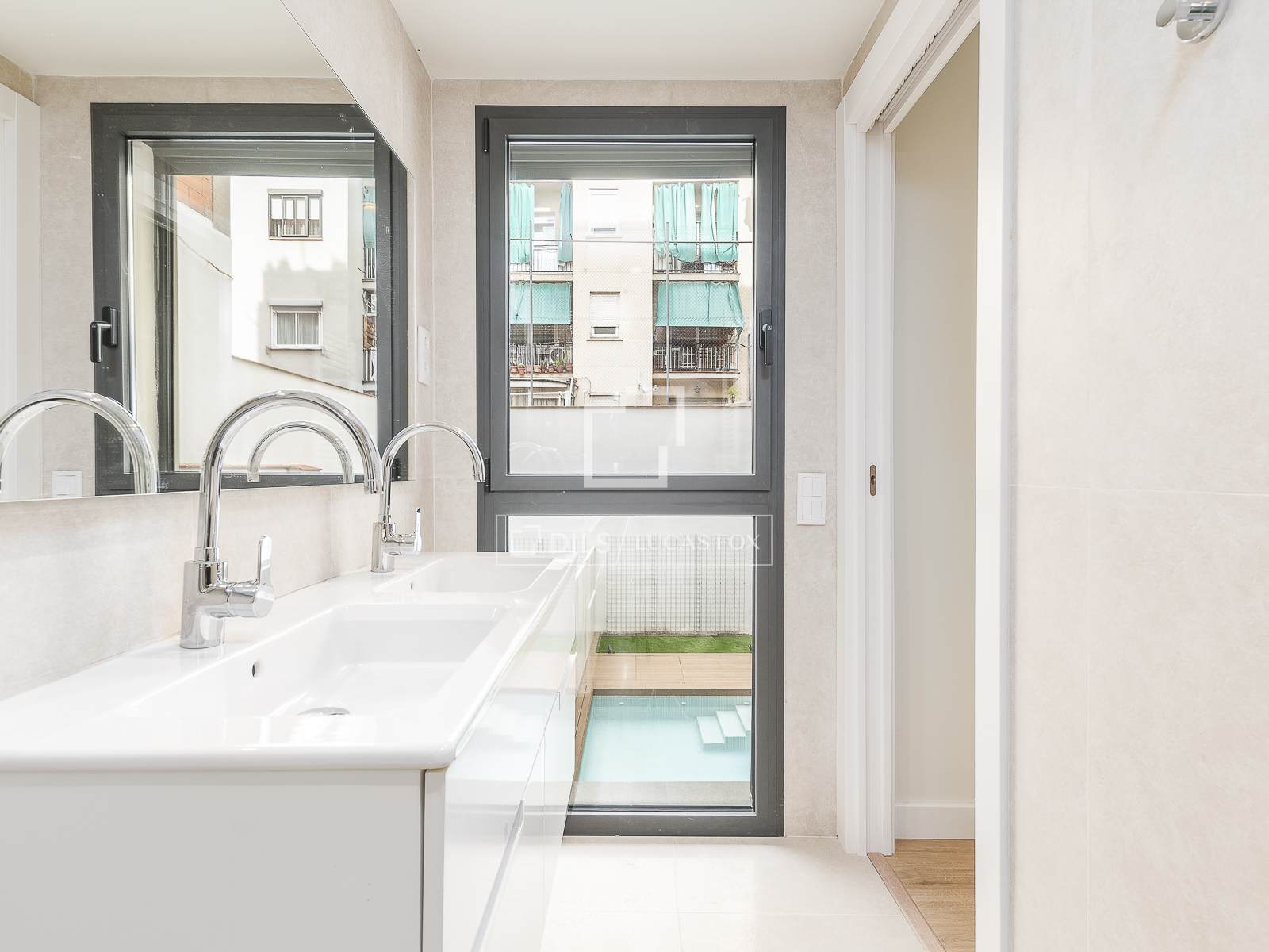 Dzīvoklis Barcelona, Spānijā 2 istabas, 94 m2 Nr. 150778